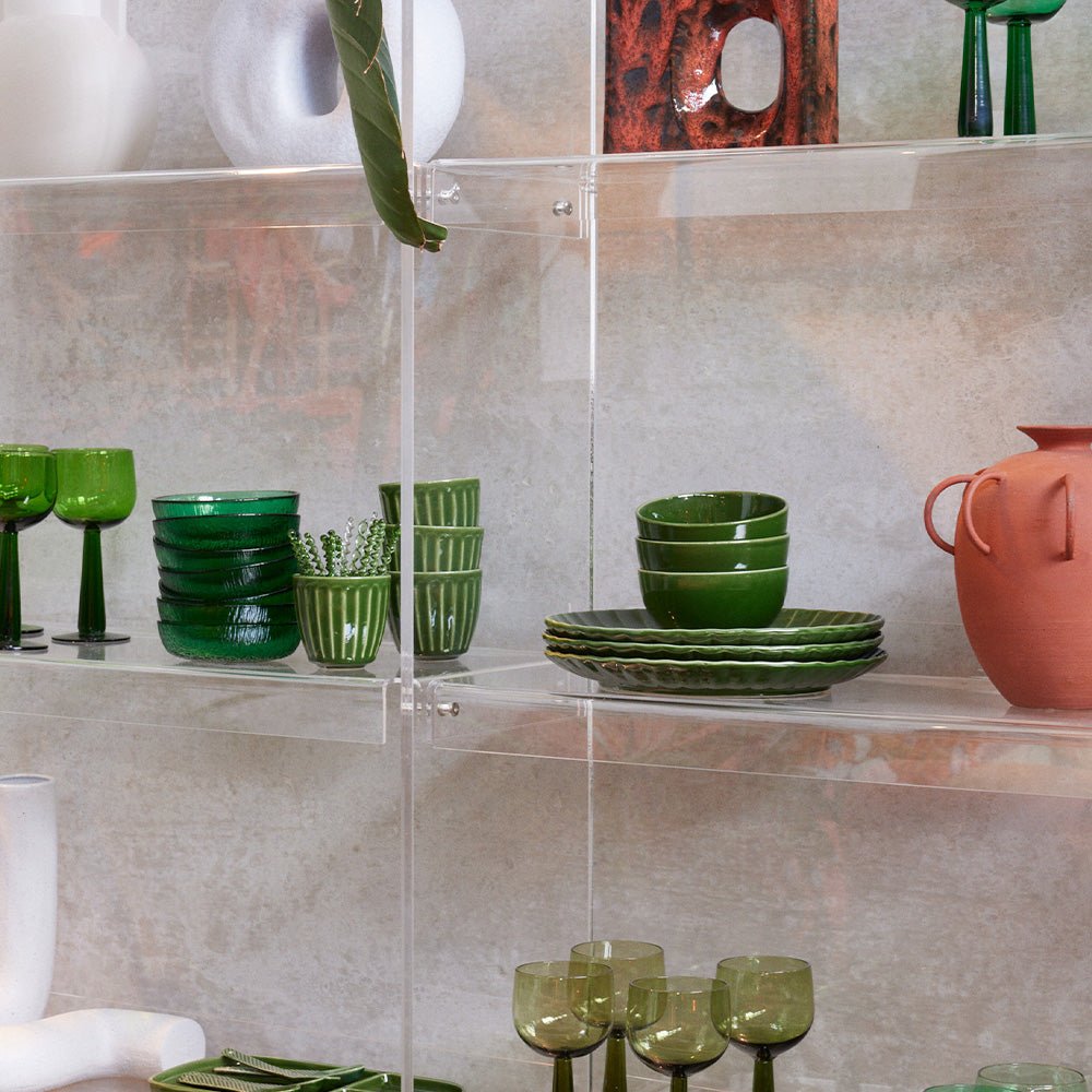 The Emeralds: Ceramic Dinner Plate Ribbed, Green