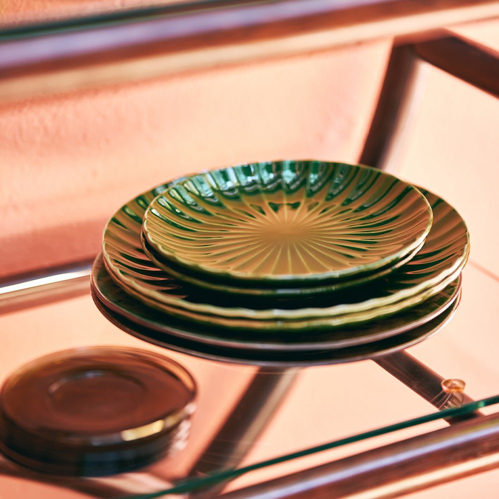 The Emeralds: Ceramic Dinner Plate Ribbed, Green